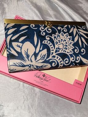 Patricia Nash Cauchy Blue Greek Floral Leather Wallet Clutch Bnib ML
